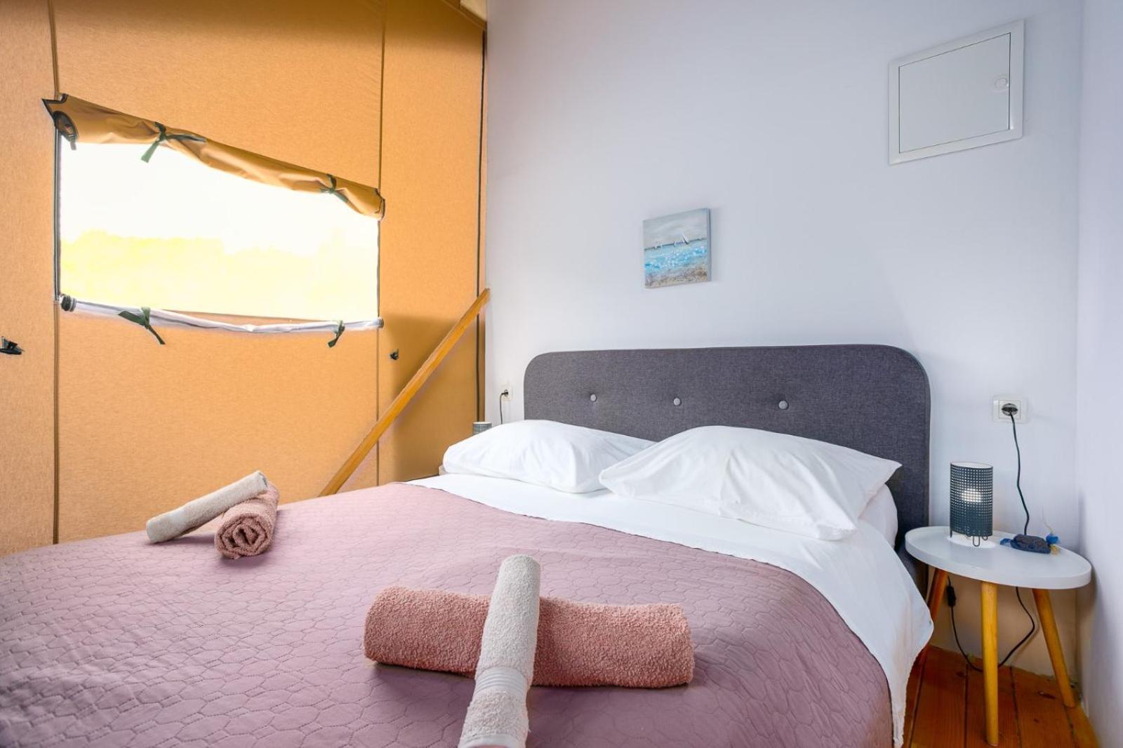 Prima Insula Glamping Hotel Brusici Exterior foto