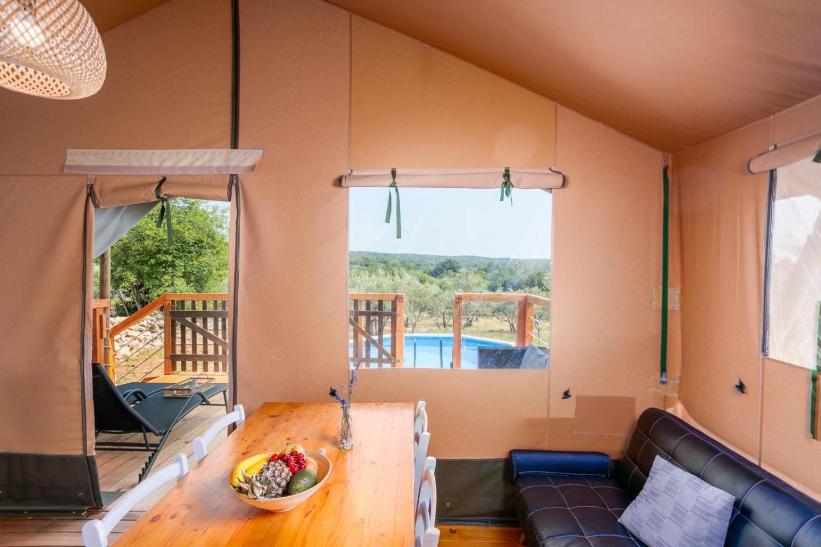 Prima Insula Glamping Hotel Brusici Exterior foto
